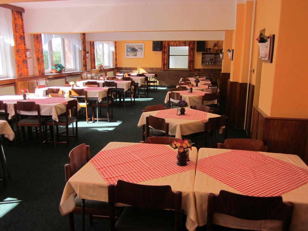 Hotel U Prehrady Morávka エクステリア 写真