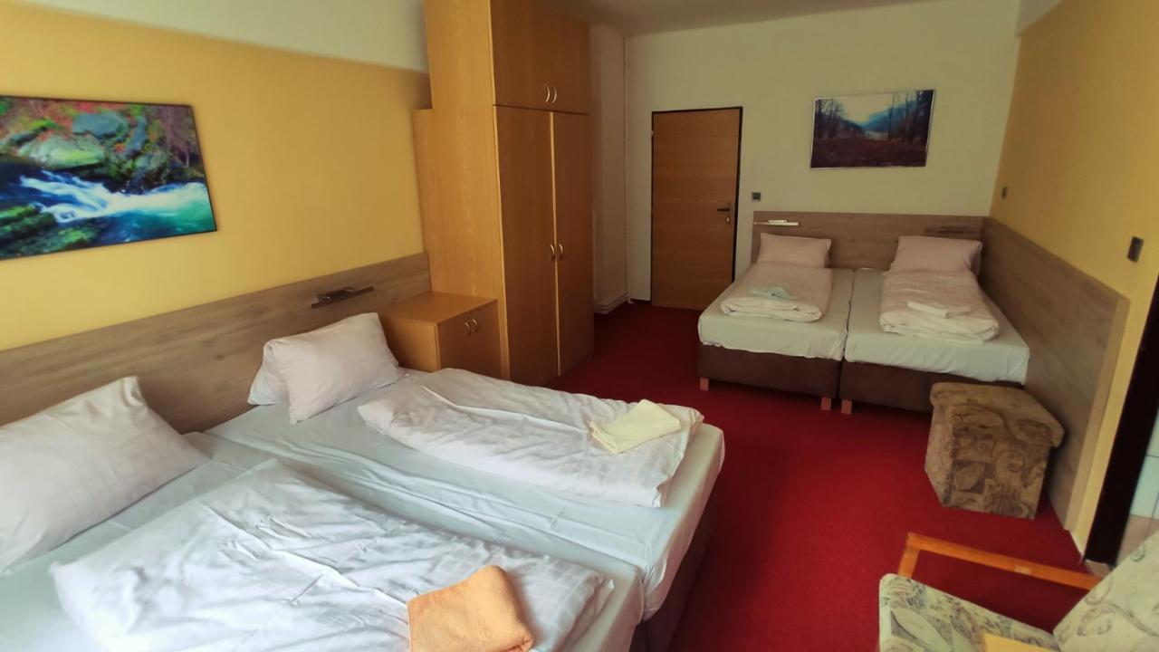Hotel U Prehrady Morávka エクステリア 写真
